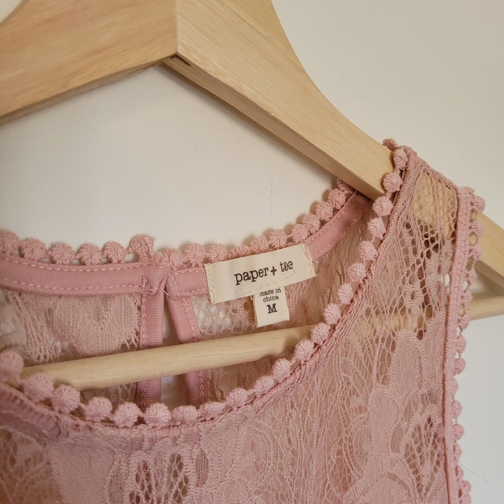 paper + tee rose pink lace tank top size medium